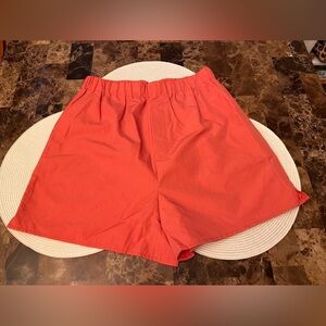 Banana Republic Shorts size Medium 🧡